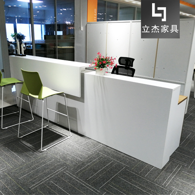 �F�����sСǰ�_QT-SDKR3208