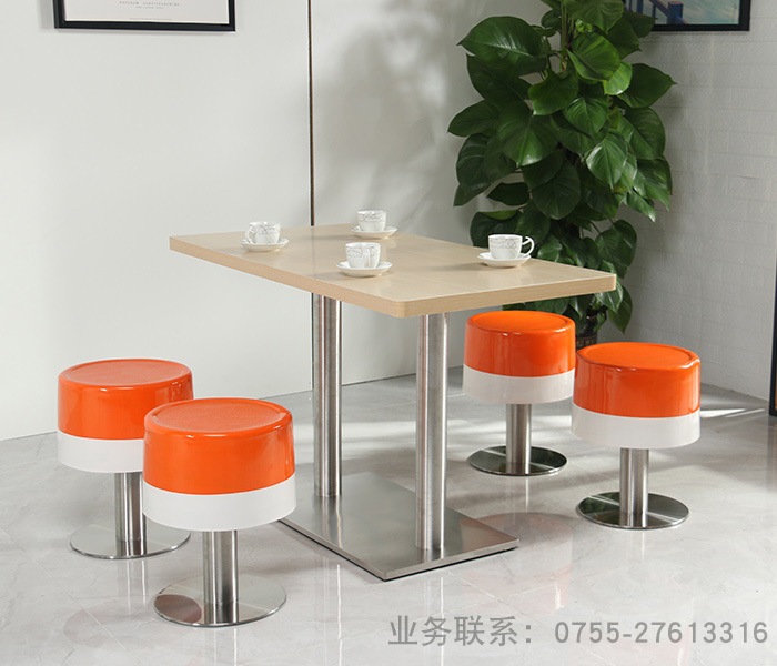 ���˿������