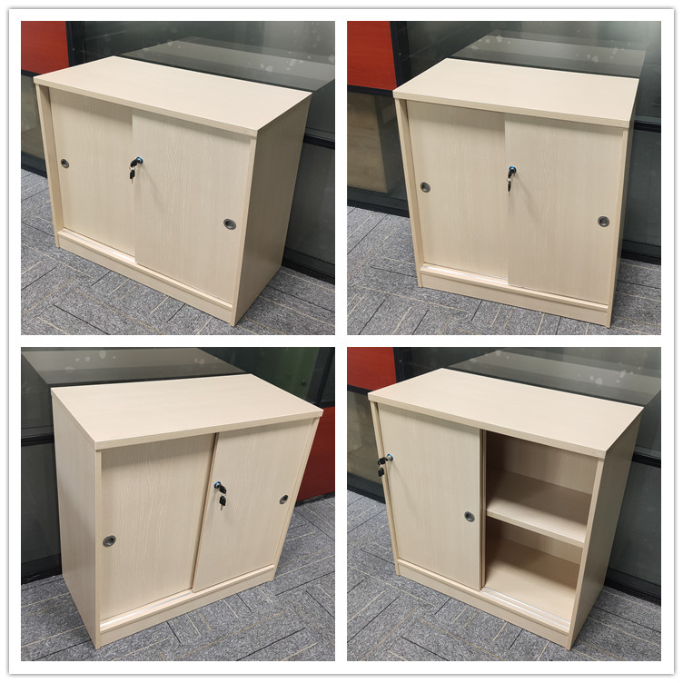 ���T����