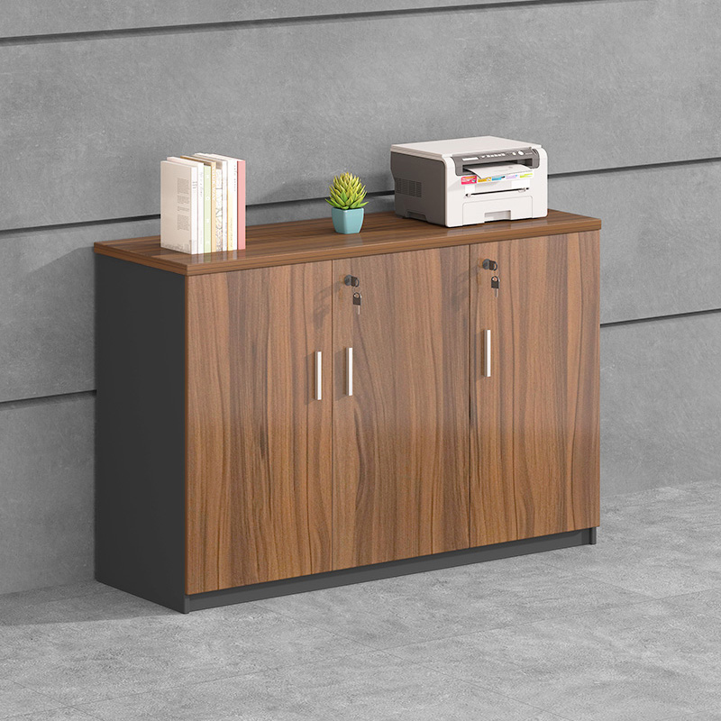 ���T����